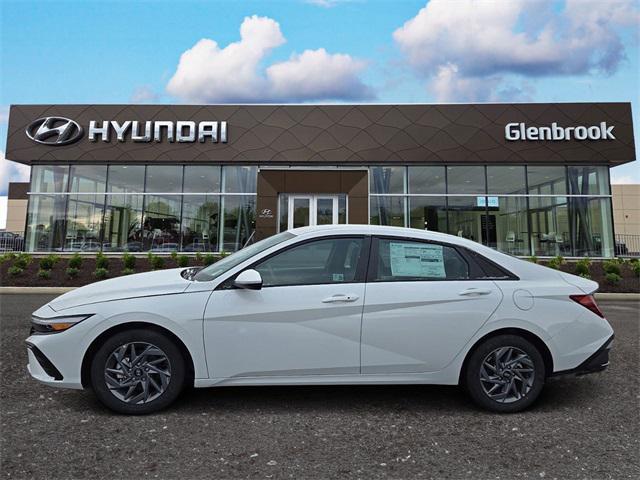 new 2024 Hyundai Elantra car, priced at $24,642