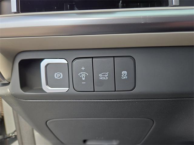 new 2025 Hyundai Santa Fe car, priced at $40,378