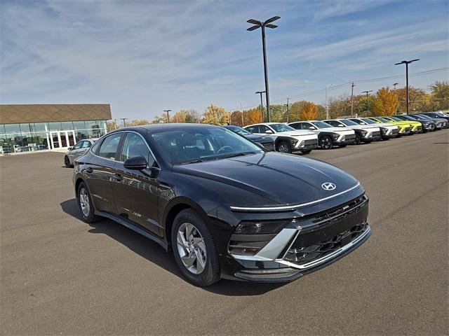 new 2025 Hyundai Sonata car, priced at $27,028