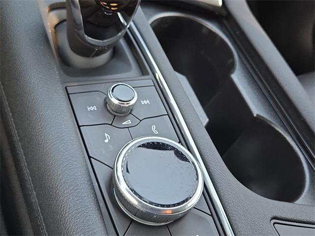 used 2021 Cadillac XT5 car, priced at $30,991