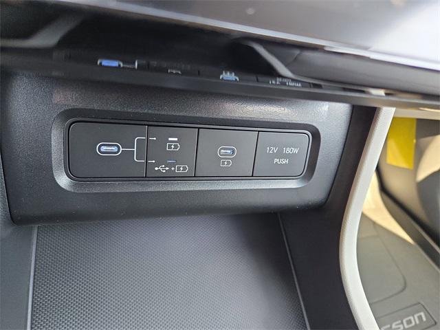 new 2025 Hyundai TUCSON Hybrid car, priced at $35,965