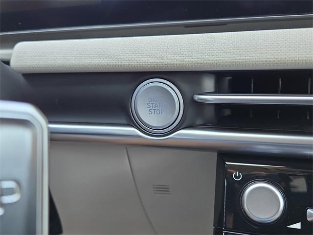 new 2025 Hyundai TUCSON Hybrid car, priced at $35,965