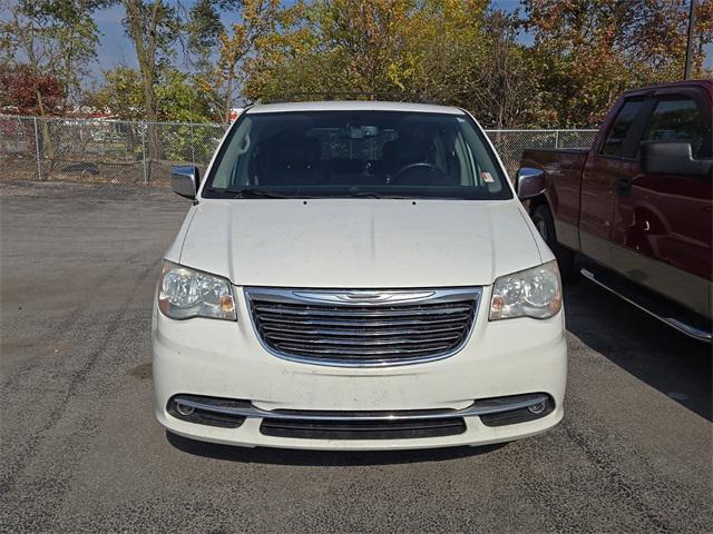 used 2012 Chrysler Town & Country car