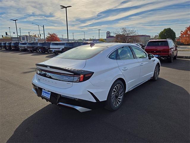 new 2025 Hyundai Sonata Hybrid car, priced at $37,985