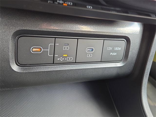 new 2025 Hyundai TUCSON Hybrid car, priced at $35,485