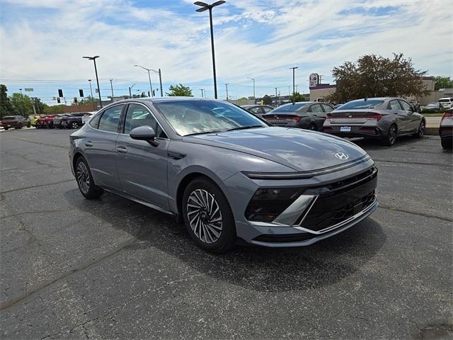 new 2024 Hyundai Sonata Hybrid car, priced at $31,012