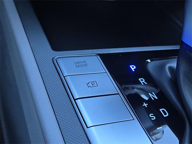 new 2025 Hyundai Elantra car, priced at $23,595