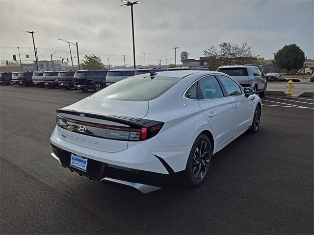 new 2024 Hyundai Sonata car, priced at $28,329