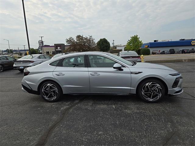 new 2024 Hyundai Sonata car, priced at $30,204