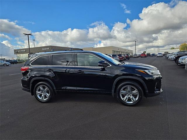 used 2018 Toyota Highlander car, priced at $23,991