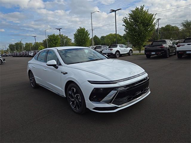 new 2024 Hyundai Sonata car, priced at $28,375