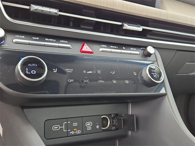new 2025 Hyundai Sonata Hybrid car, priced at $31,252