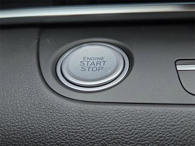 new 2025 Hyundai Elantra car, priced at $27,358