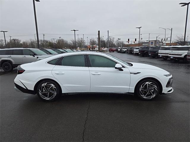 new 2025 Hyundai Sonata car, priced at $31,918