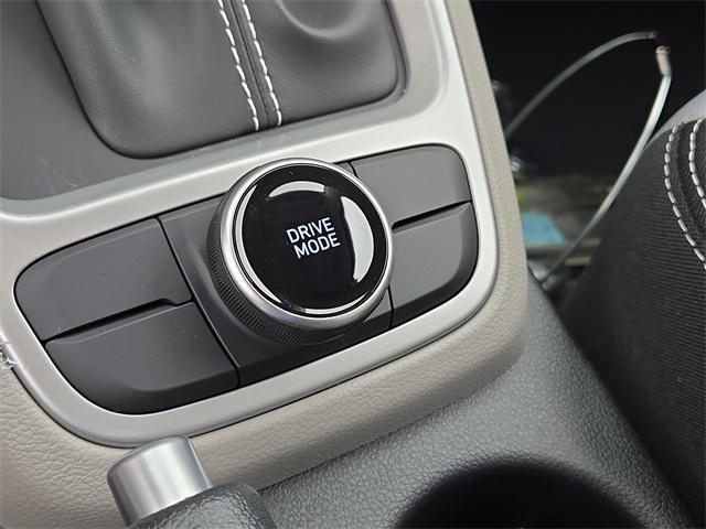 new 2025 Hyundai Venue car, priced at $23,450