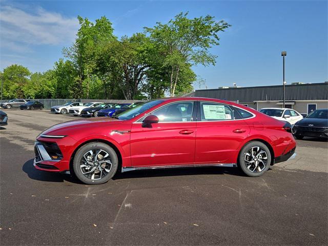 new 2025 Hyundai Sonata car, priced at $28,942