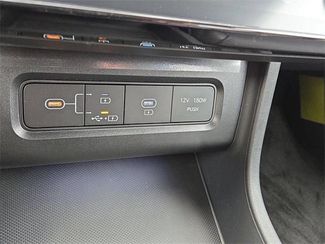 new 2026 Hyundai TUCSON Hybrid car, priced at $44,184