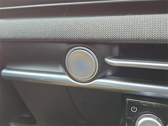 new 2026 Hyundai TUCSON Hybrid car, priced at $44,184