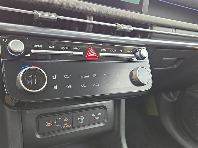 new 2026 Hyundai TUCSON Hybrid car, priced at $44,184