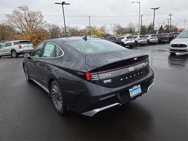 new 2025 Hyundai Sonata Hybrid car, priced at $37,950