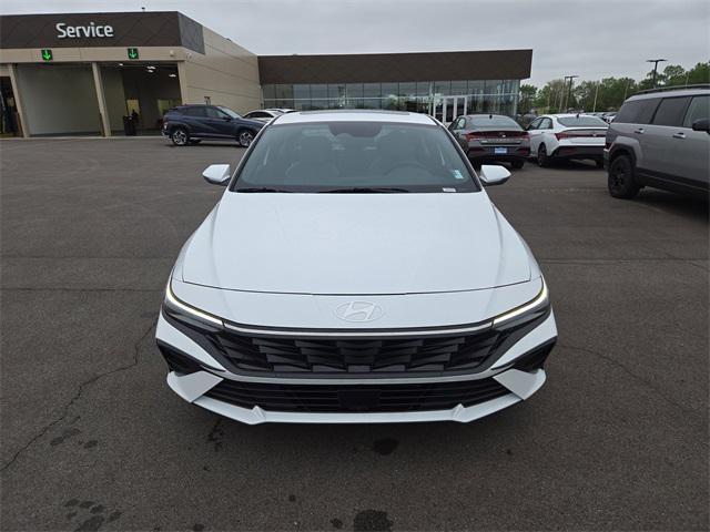 new 2025 Hyundai Elantra car, priced at $30,527
