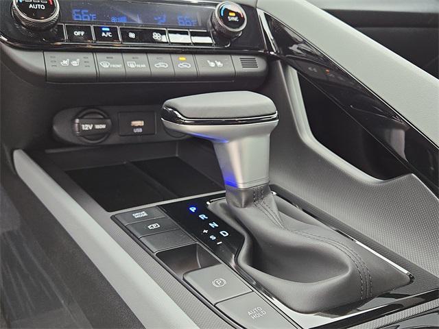 new 2025 Hyundai Elantra car, priced at $30,527
