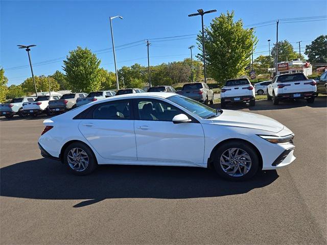 new 2024 Hyundai Elantra car, priced at $25,462