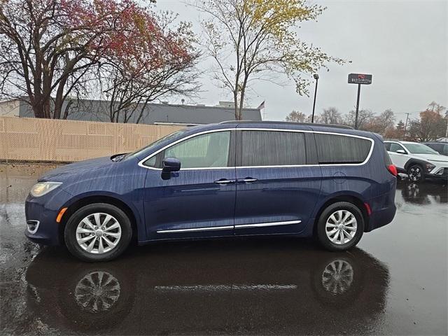 used 2017 Chrysler Pacifica car, priced at $12,991