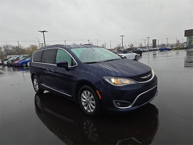 used 2017 Chrysler Pacifica car, priced at $12,991