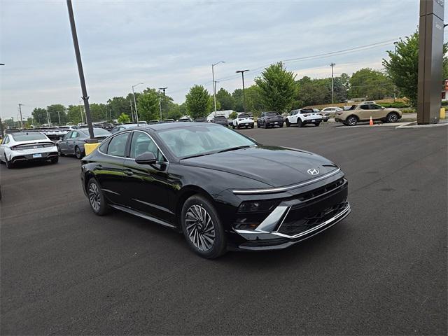 new 2024 Hyundai Sonata Hybrid car, priced at $30,709