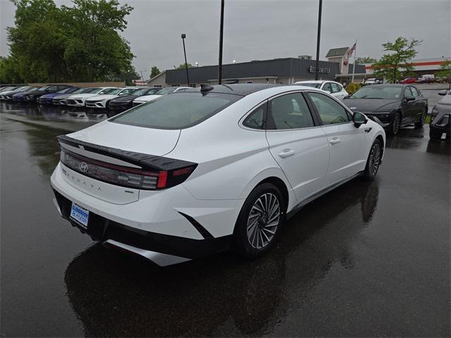 new 2025 Hyundai Sonata Hybrid car, priced at $37,960