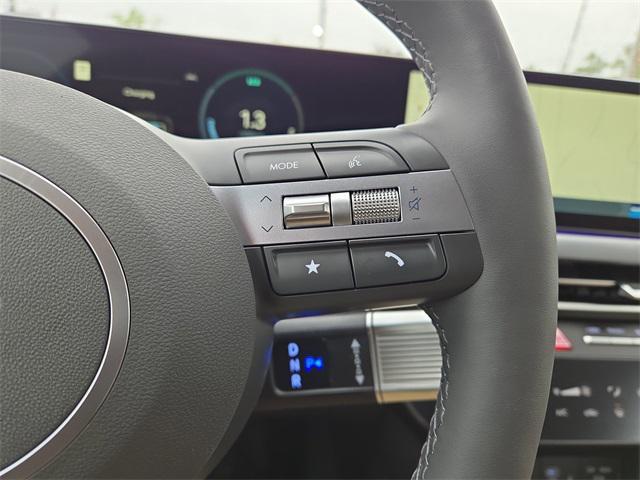 new 2025 Hyundai Sonata Hybrid car, priced at $37,960