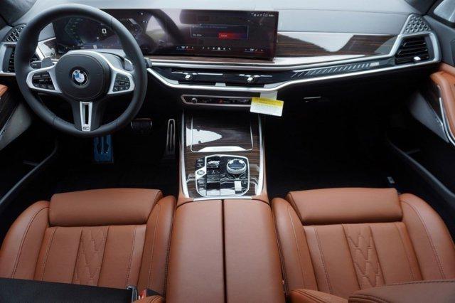 new 2025 BMW X7 car, priced at $123,505