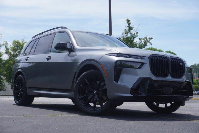 new 2025 BMW X7 car, priced at $123,670