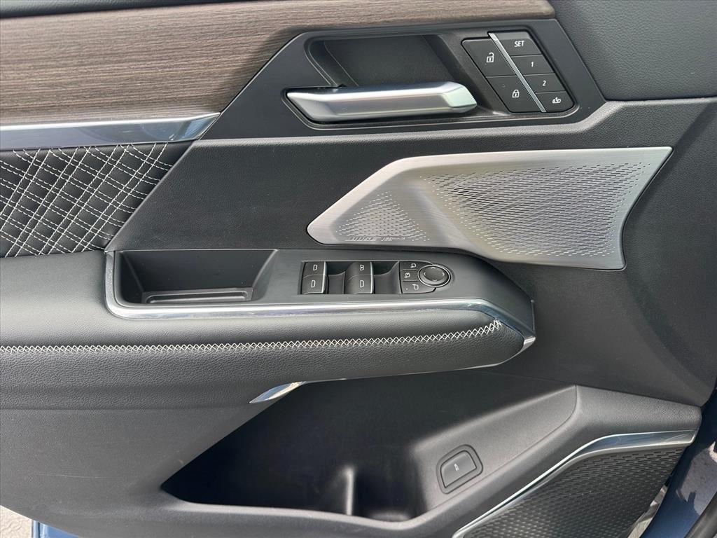 used 2024 GMC Acadia car, priced at $50,949