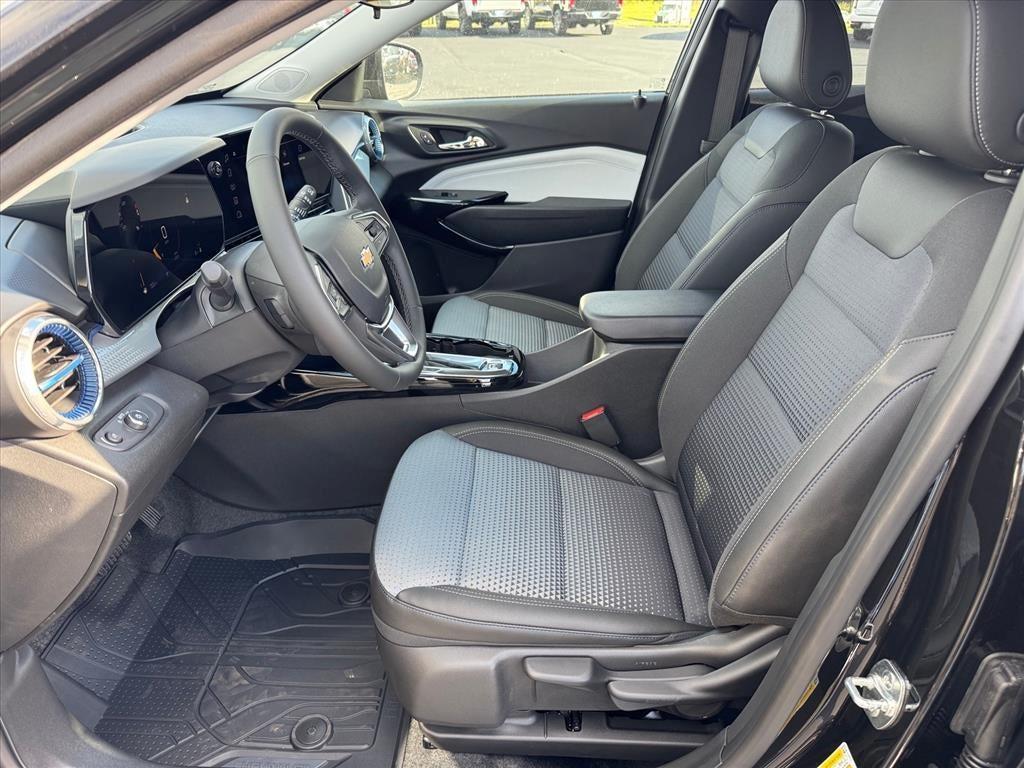 new 2025 Chevrolet Trax car, priced at $24,605