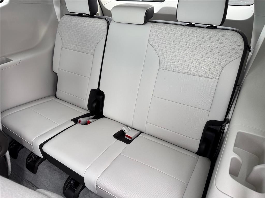 used 2024 GMC Acadia car, priced at $50,842