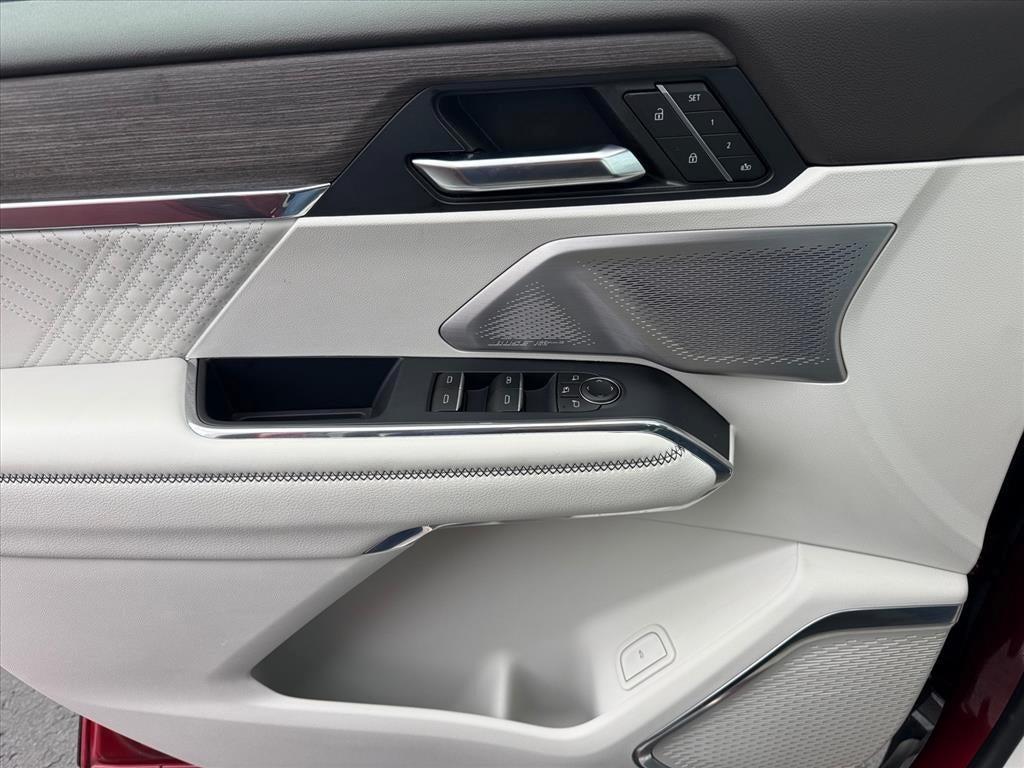 used 2024 GMC Acadia car, priced at $50,842