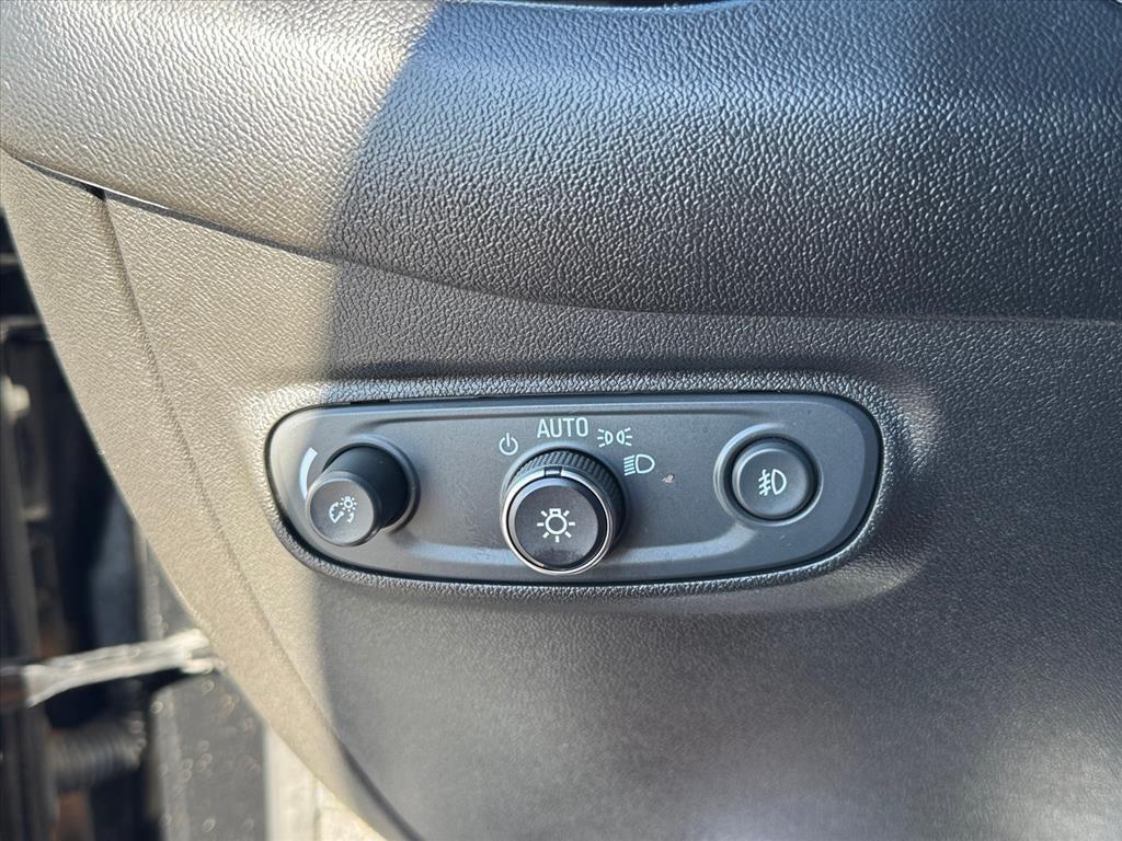 used 2021 Chevrolet Equinox car, priced at $18,897