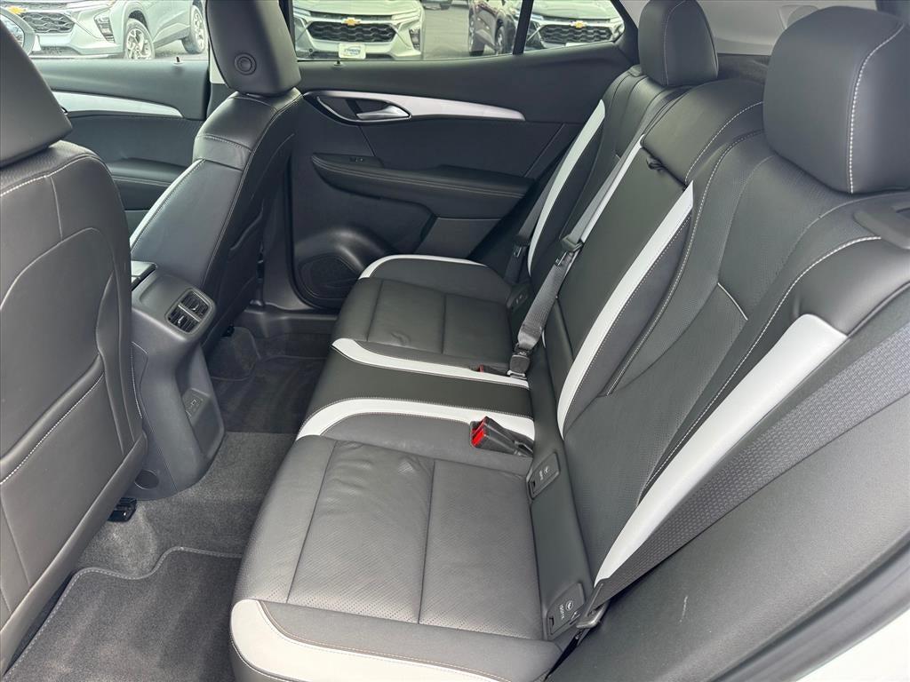 used 2025 Buick Envision car, priced at $33,967