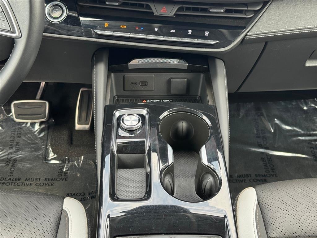 used 2025 Buick Envision car, priced at $33,967