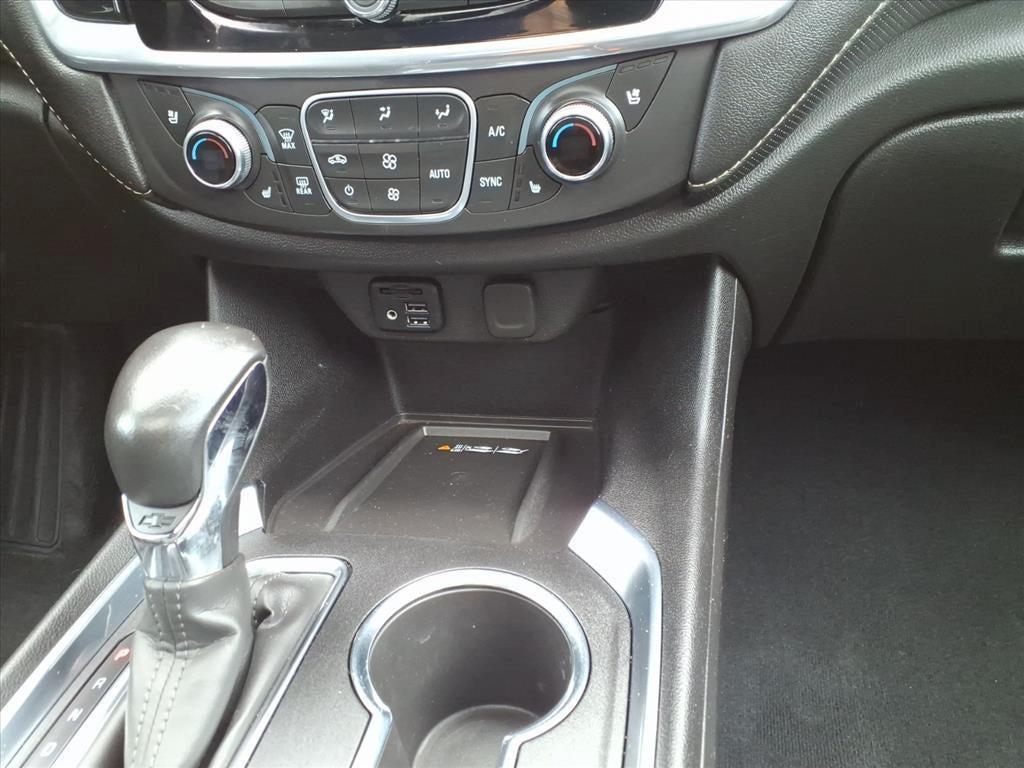 used 2022 Chevrolet Traverse car, priced at $31,953