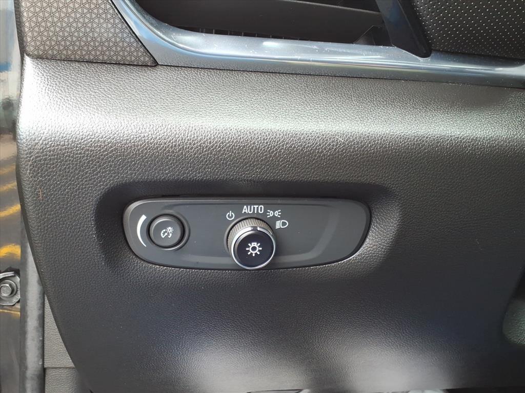 used 2022 Chevrolet Traverse car, priced at $31,953