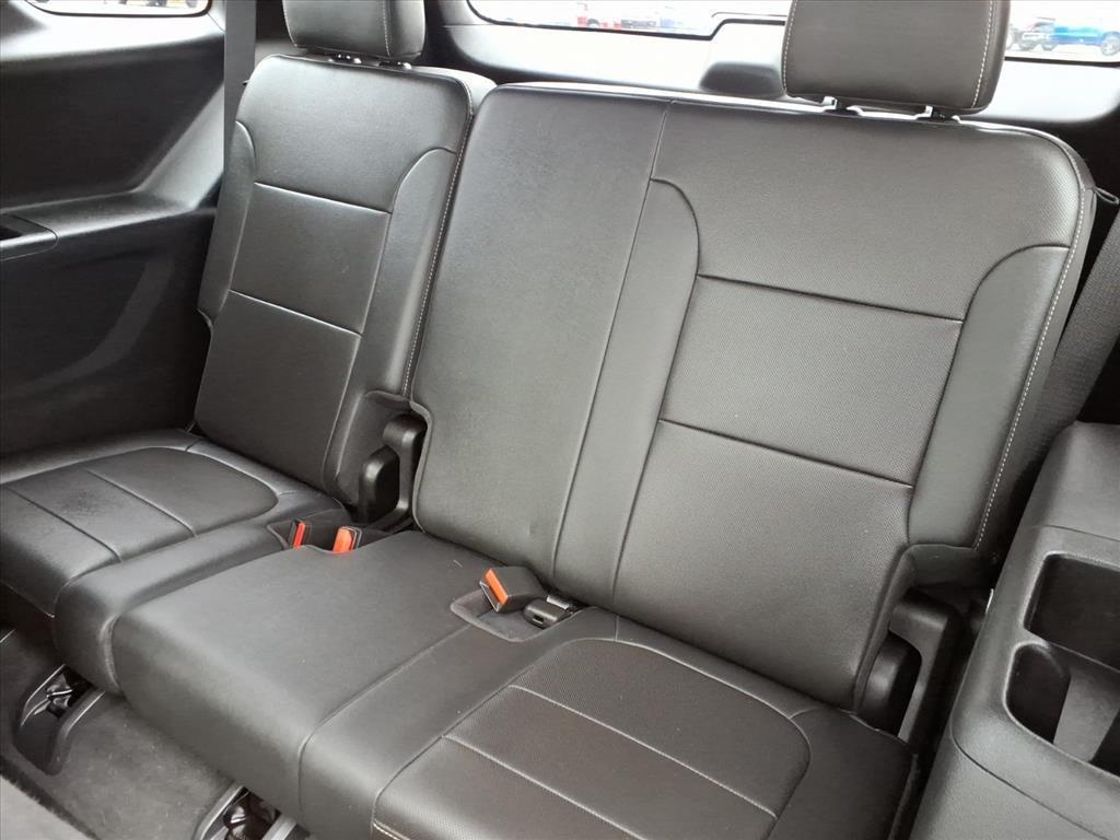 used 2022 Chevrolet Traverse car, priced at $31,953