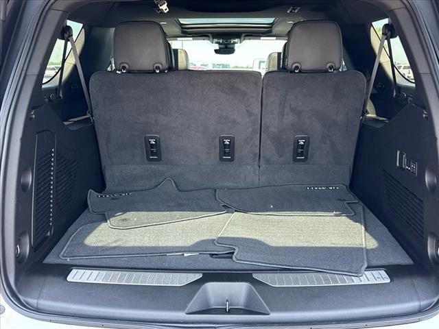 used 2024 Chevrolet Suburban car