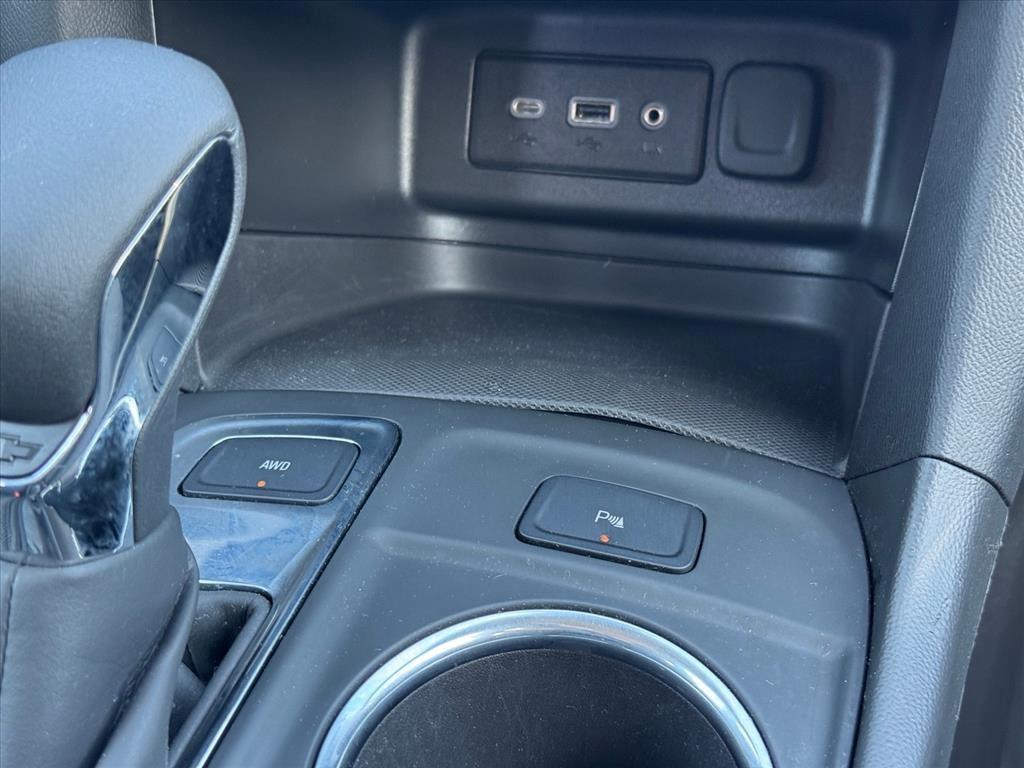 used 2022 Chevrolet Equinox car, priced at $21,773