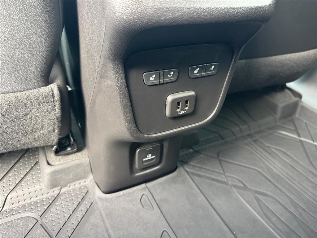 used 2022 Chevrolet Equinox car, priced at $25,808