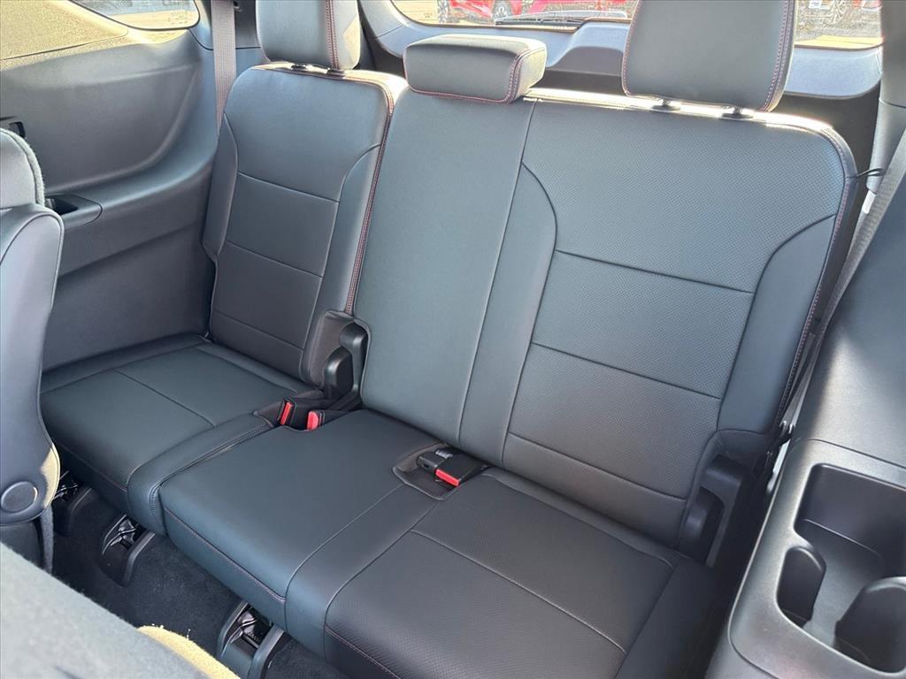 used 2024 Chevrolet Traverse car, priced at $51,962