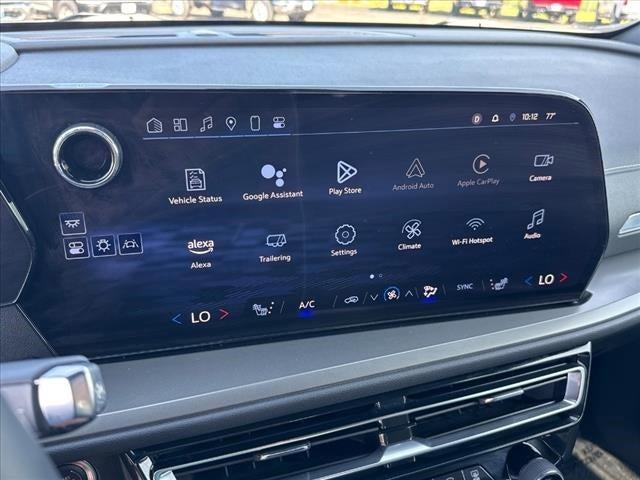 used 2025 Chevrolet Traverse car, priced at $39,966