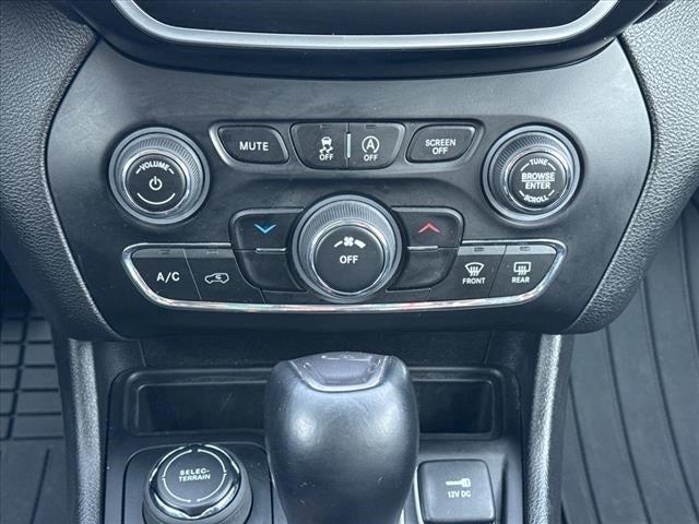 used 2021 Jeep Cherokee car, priced at $19,915